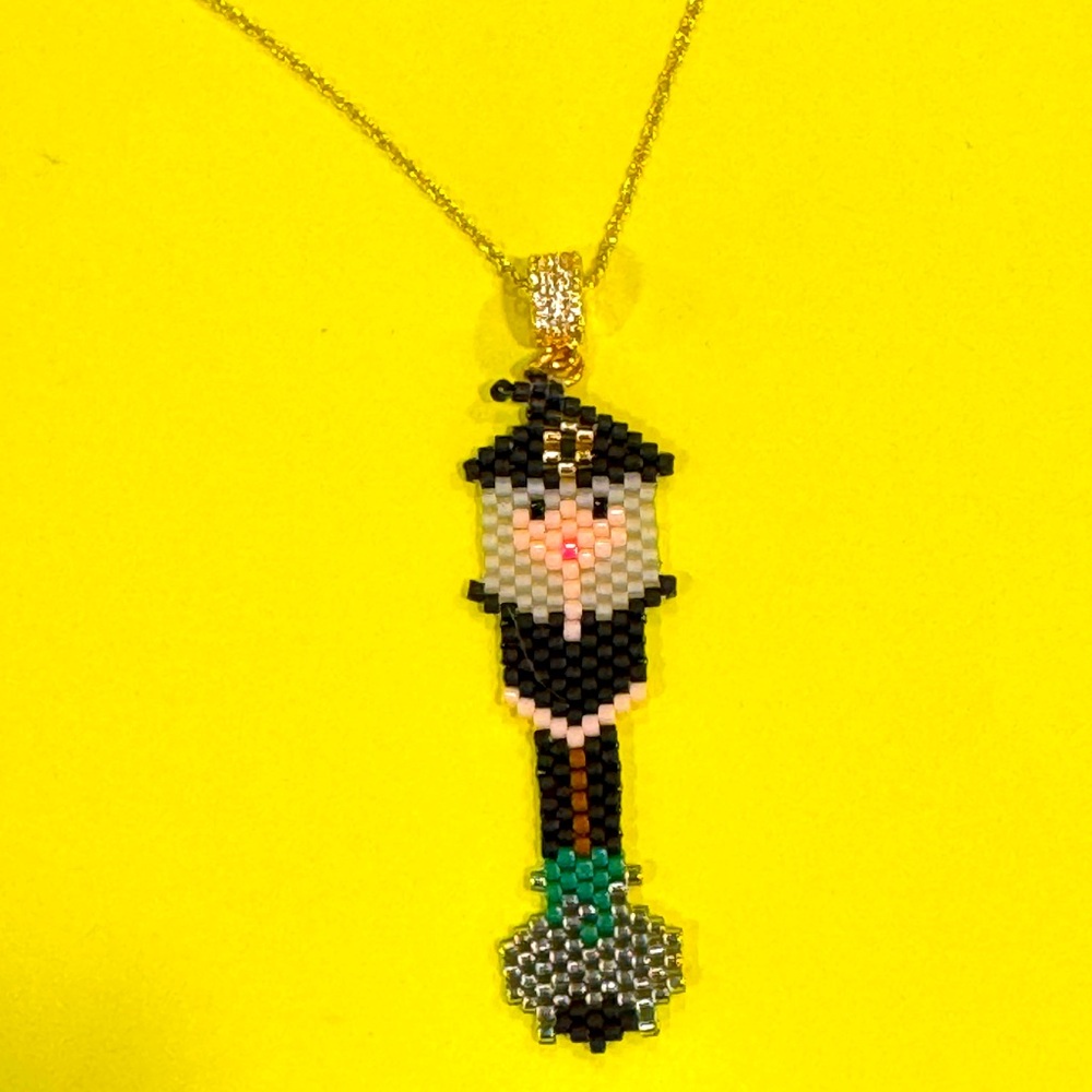 Hand crafted beaded witch with cauldron pendant necklace - Picture 7 of 11